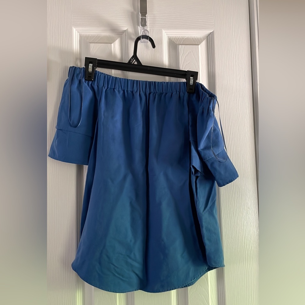 H&M blue strapless top
